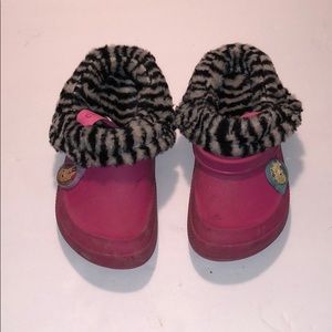 Elsa and Ana pink crocs